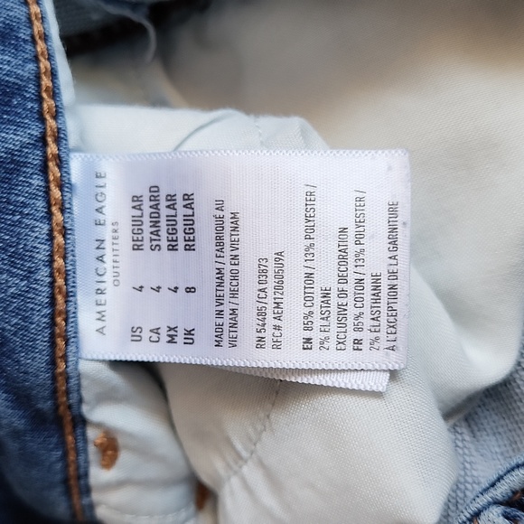 American Eagle Outfitters Distressed Jeans - Picture 11 of 13